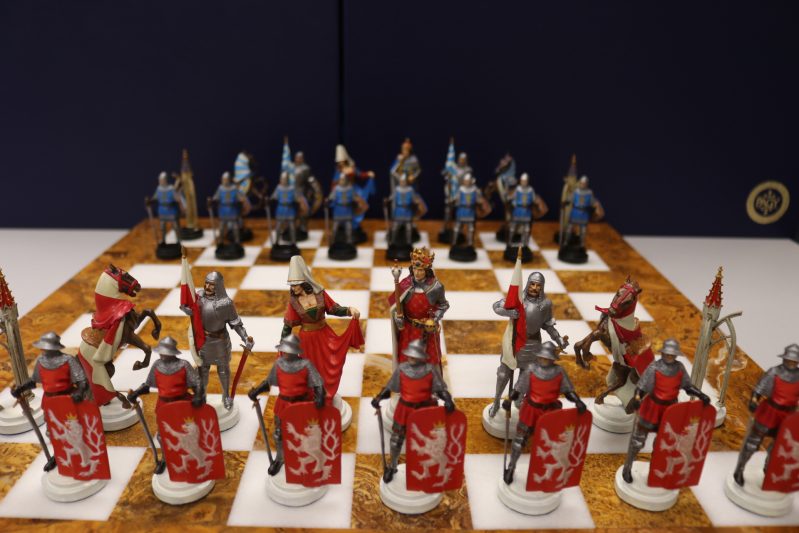 Šach Bohemia ručne maľovaný (Český kráľovský šach)